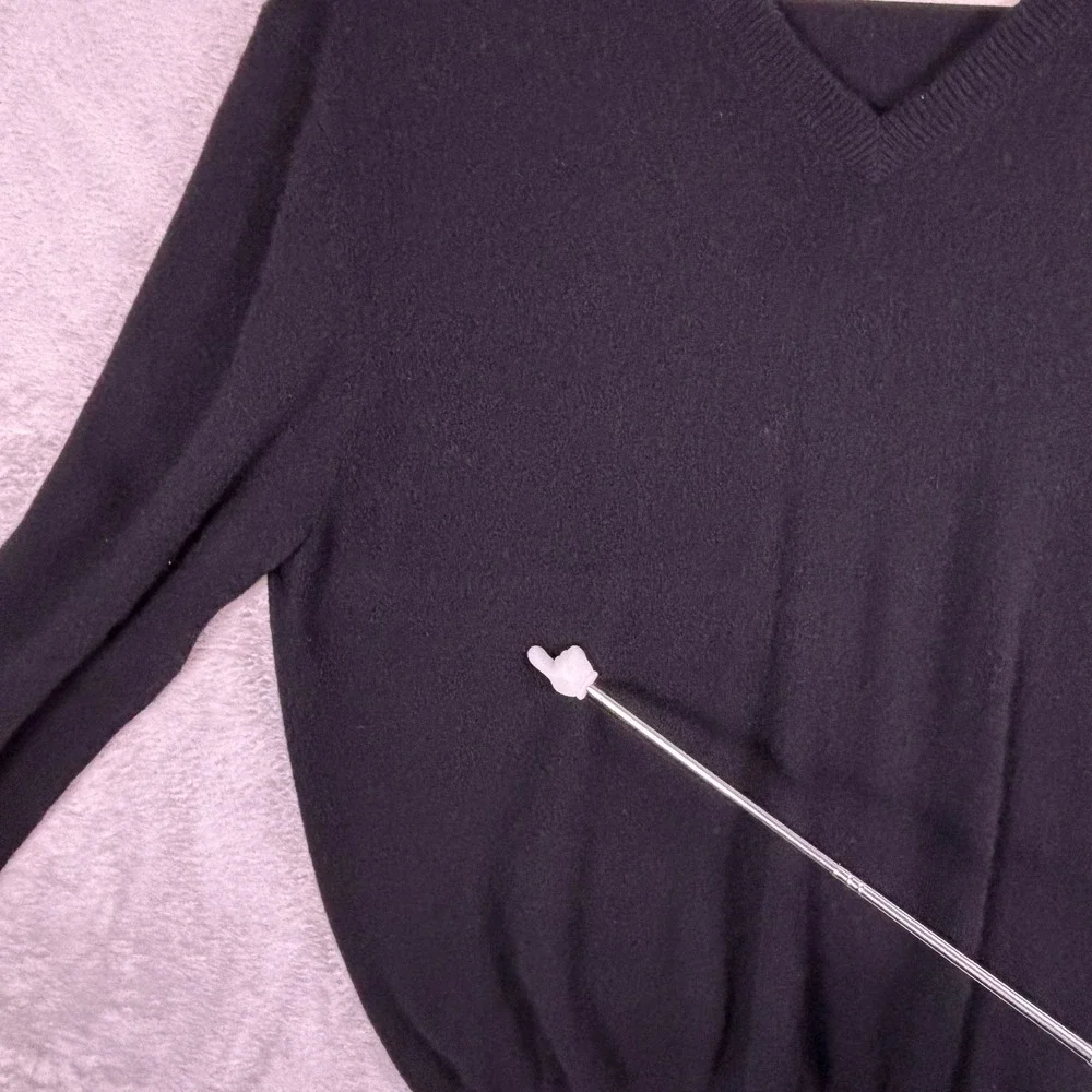 Neiman Marcus Mens Sweater XL Black Cloud Cashmere‎ V-Neck Luxury Pullover